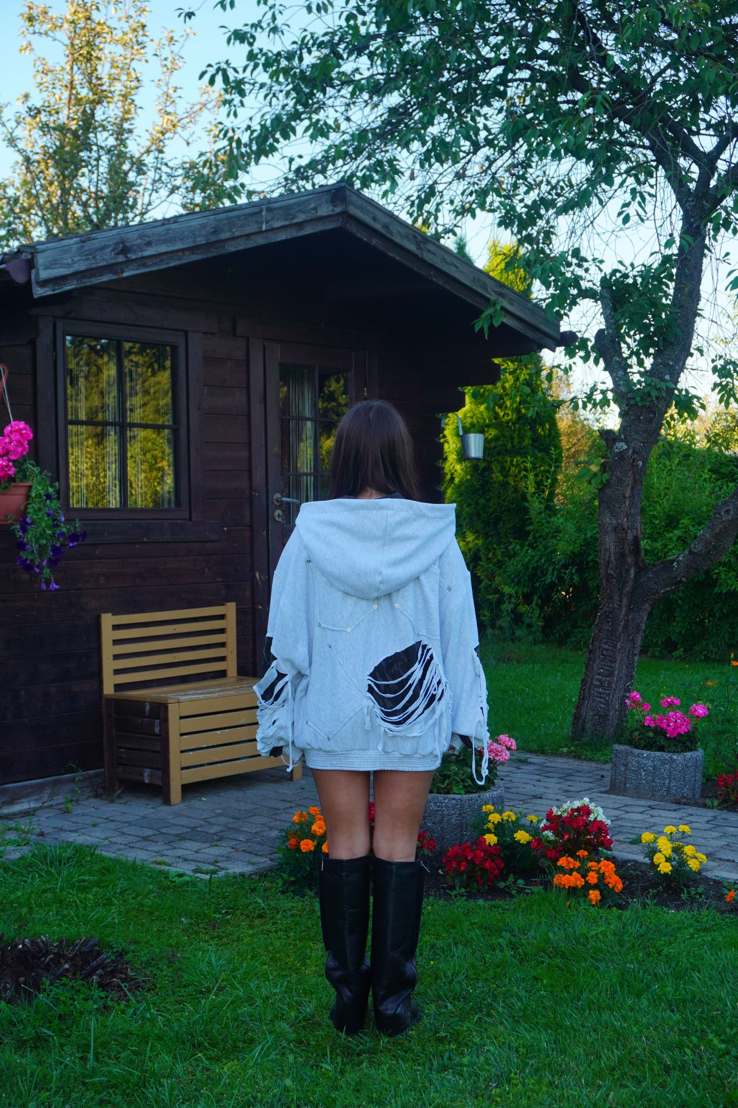 Hoodie "Scratched"